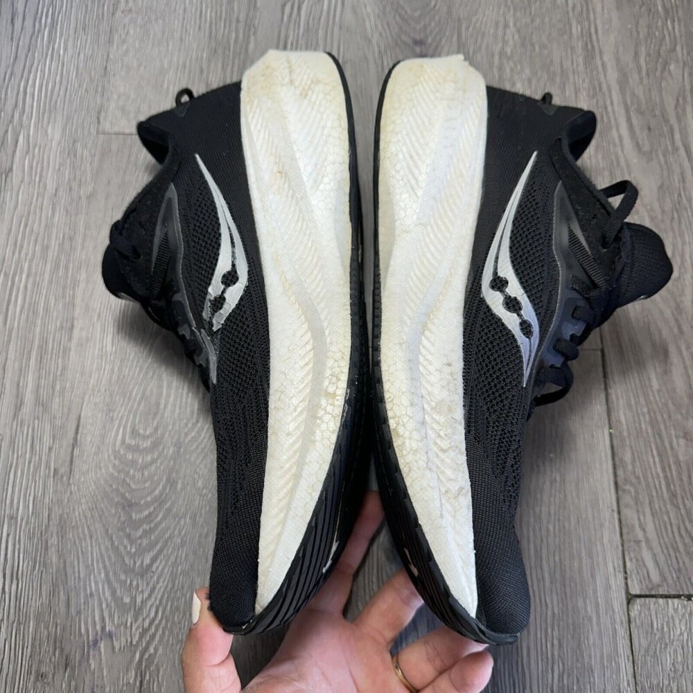 Saucony Womens Triumph 21 S10881-10 Black Running Shoes Sneakers Size 10.5 - Picture 2 of 11
